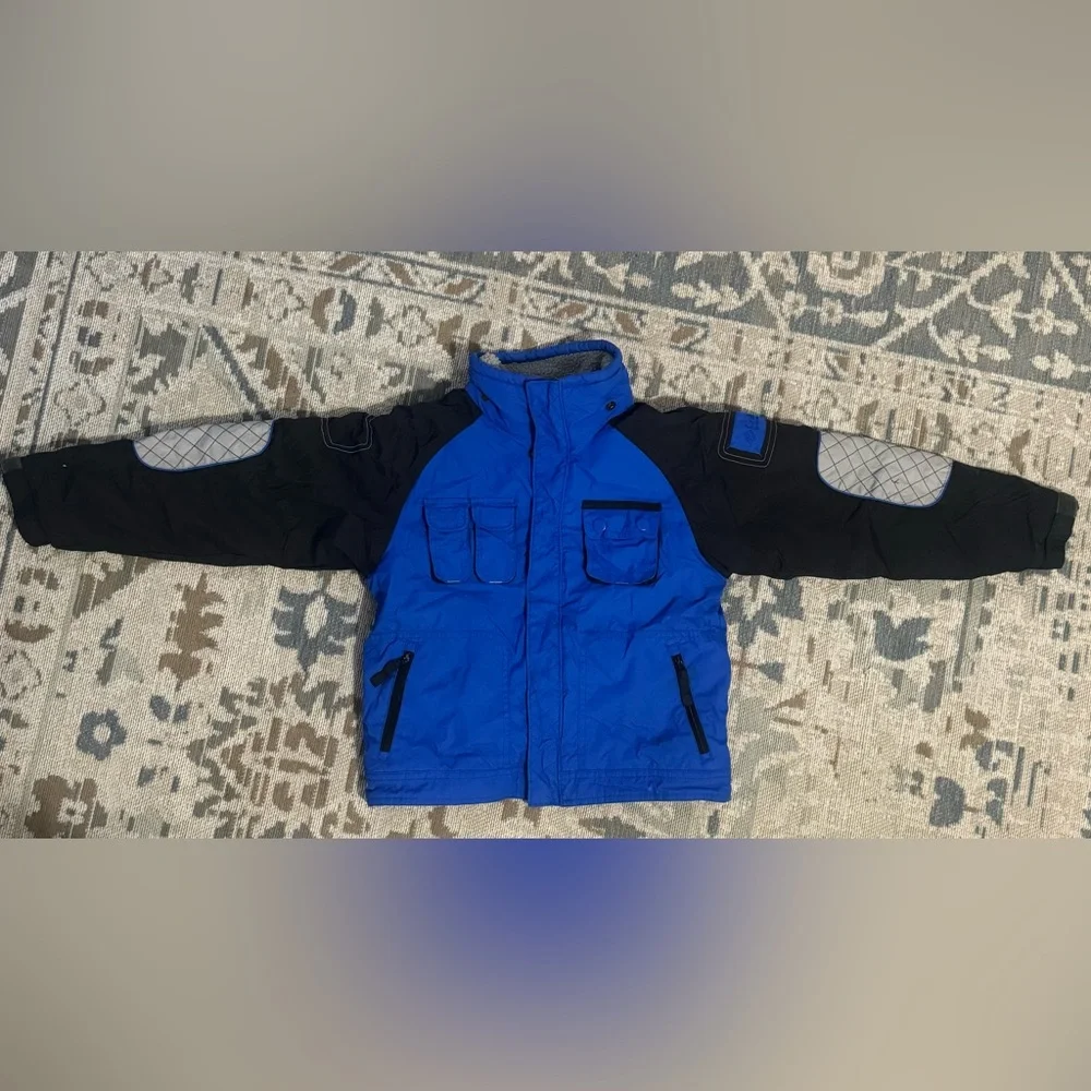 COLUMBIA SPORTSWEAR COMPANY YOUTH JACKET SIZE 6/7 WARM & IN VERY‎ GOOD CONDITION